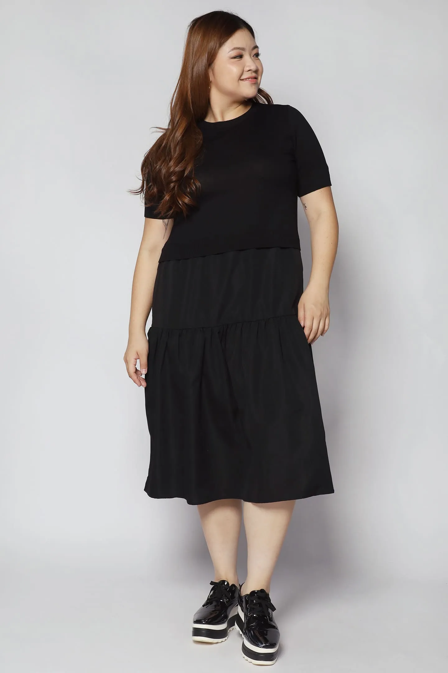 Backorders Seraphina Dress in Black