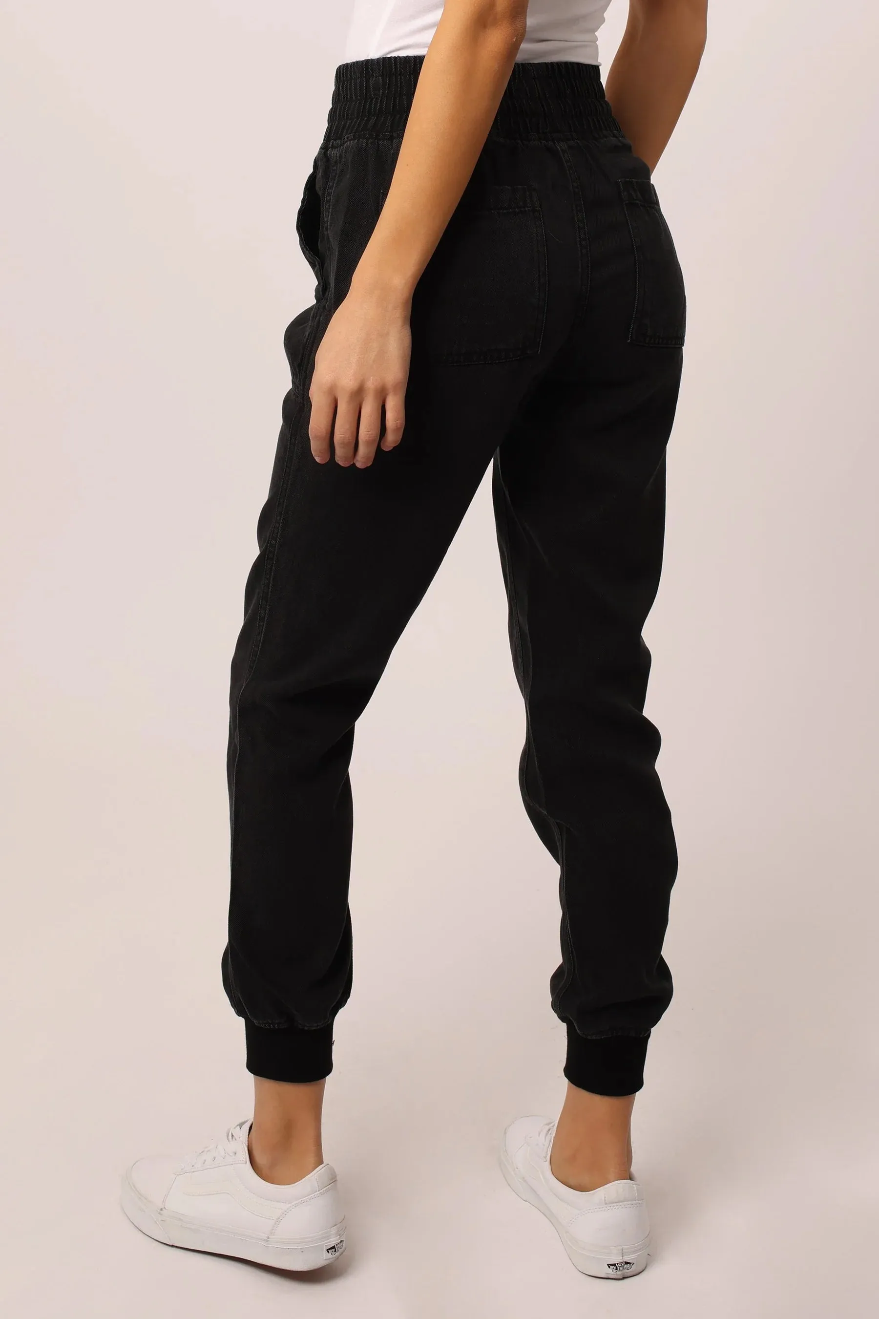 Dear John Jacey Super High Rise Cropped Jogger Pants Black