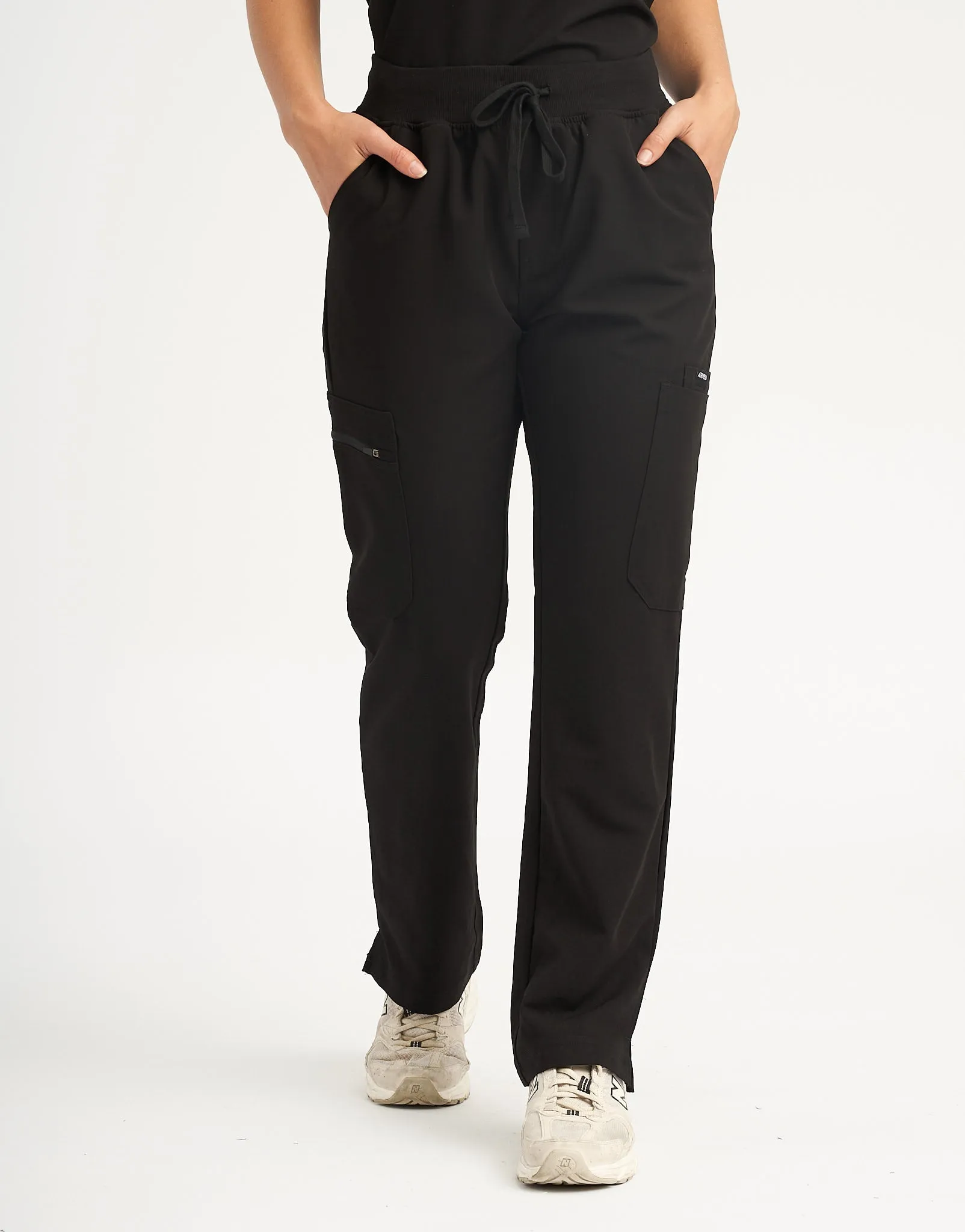 Essential Multi-Pocket Scrub Pants - Black