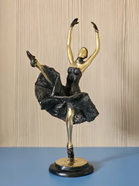 Grace in Motion: The Bronze Ballerina