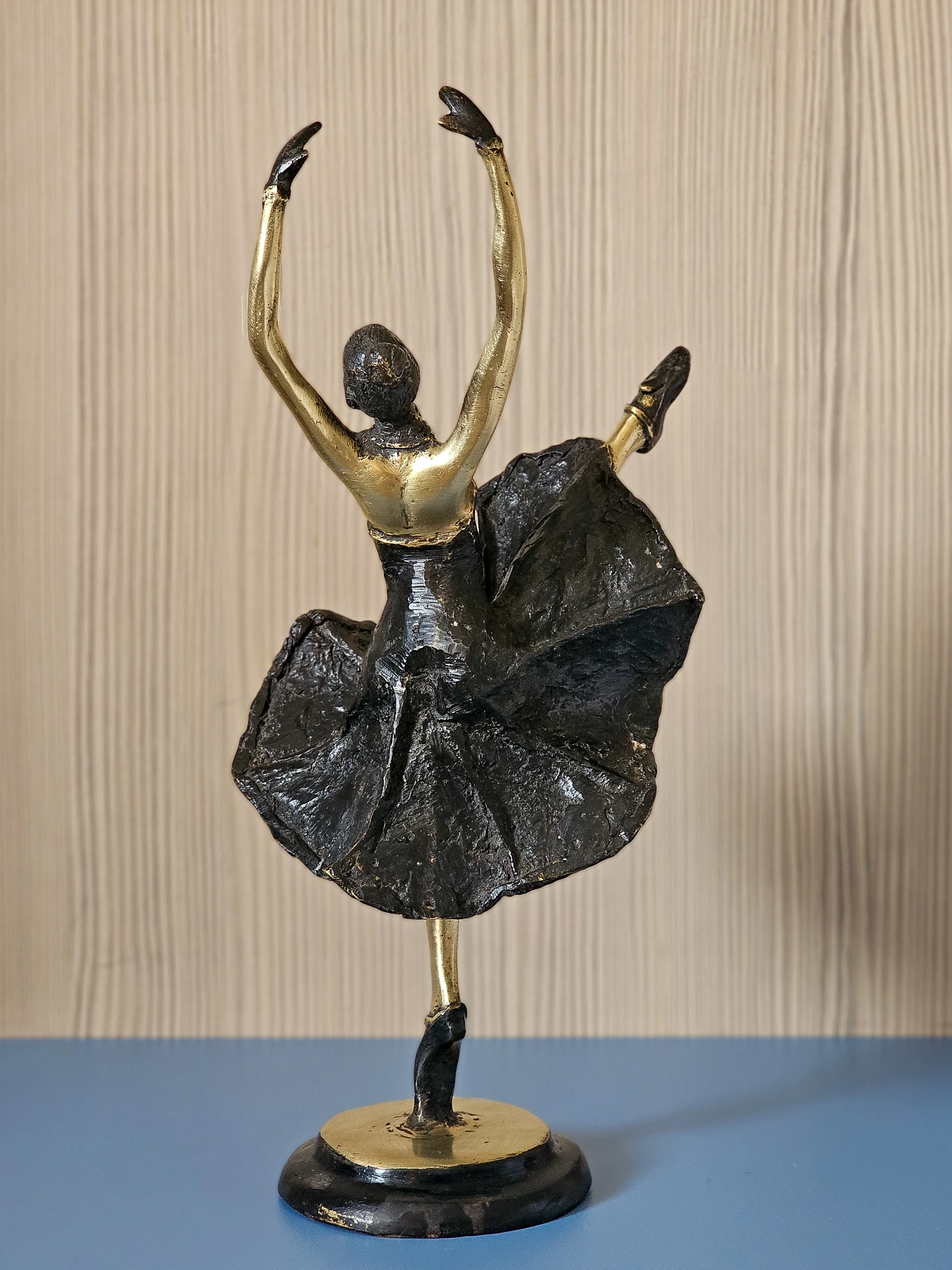 Grace in Motion: The Bronze Ballerina