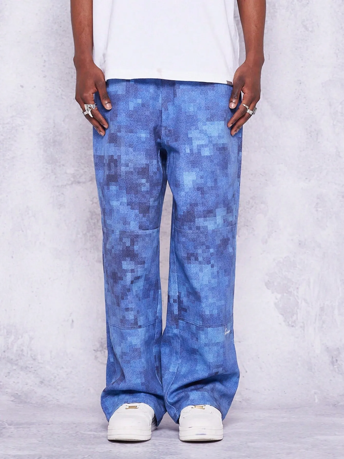 Loose Fit Baggy Jeans With All Over Print