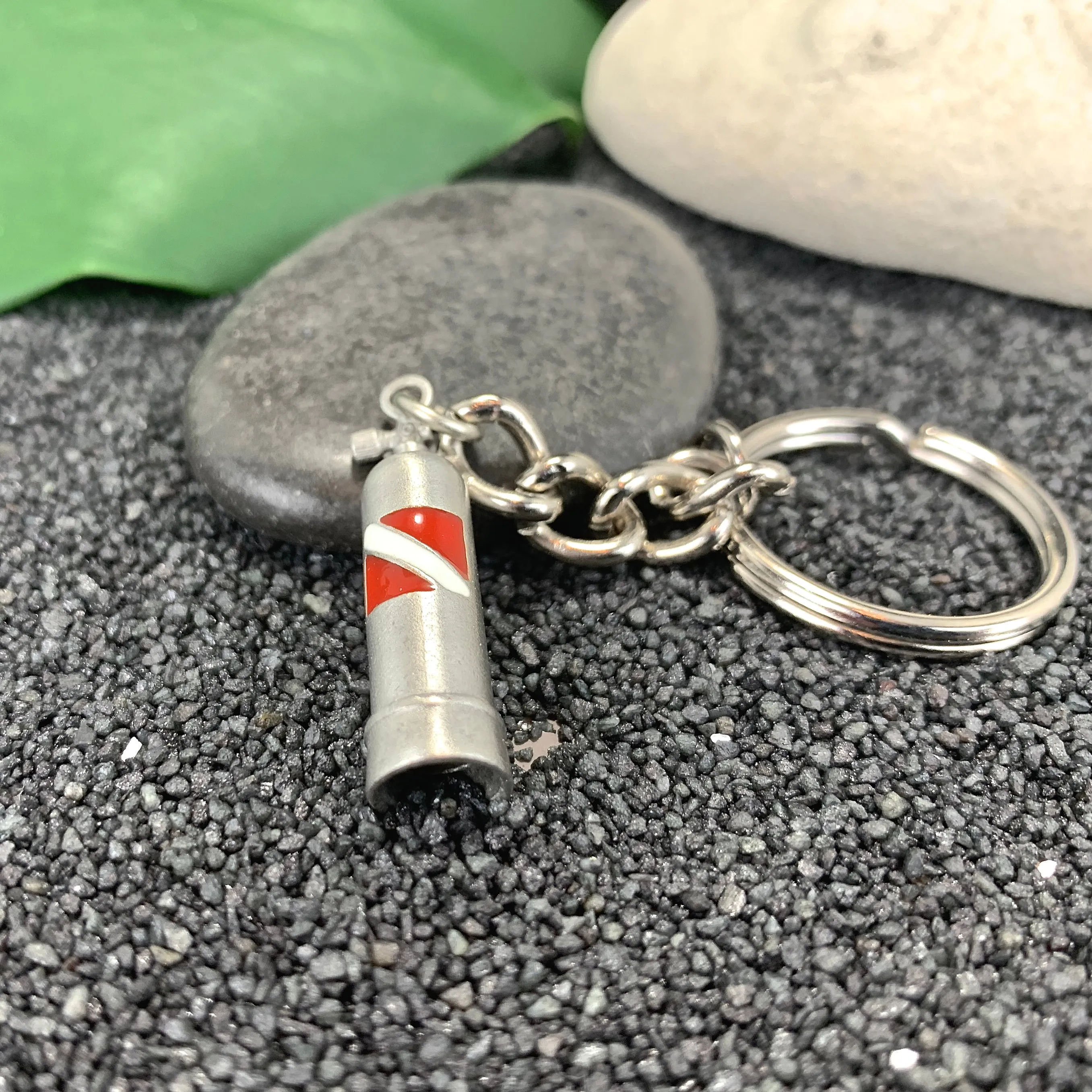 Scuba Tank Keychain with Dive Flag, Scuba Diving Key Chain, Scuba Diving Gift, Scuba Tank Key Fob with Dive Flag, Gifts for Divers, Scuba Tank Lanyard