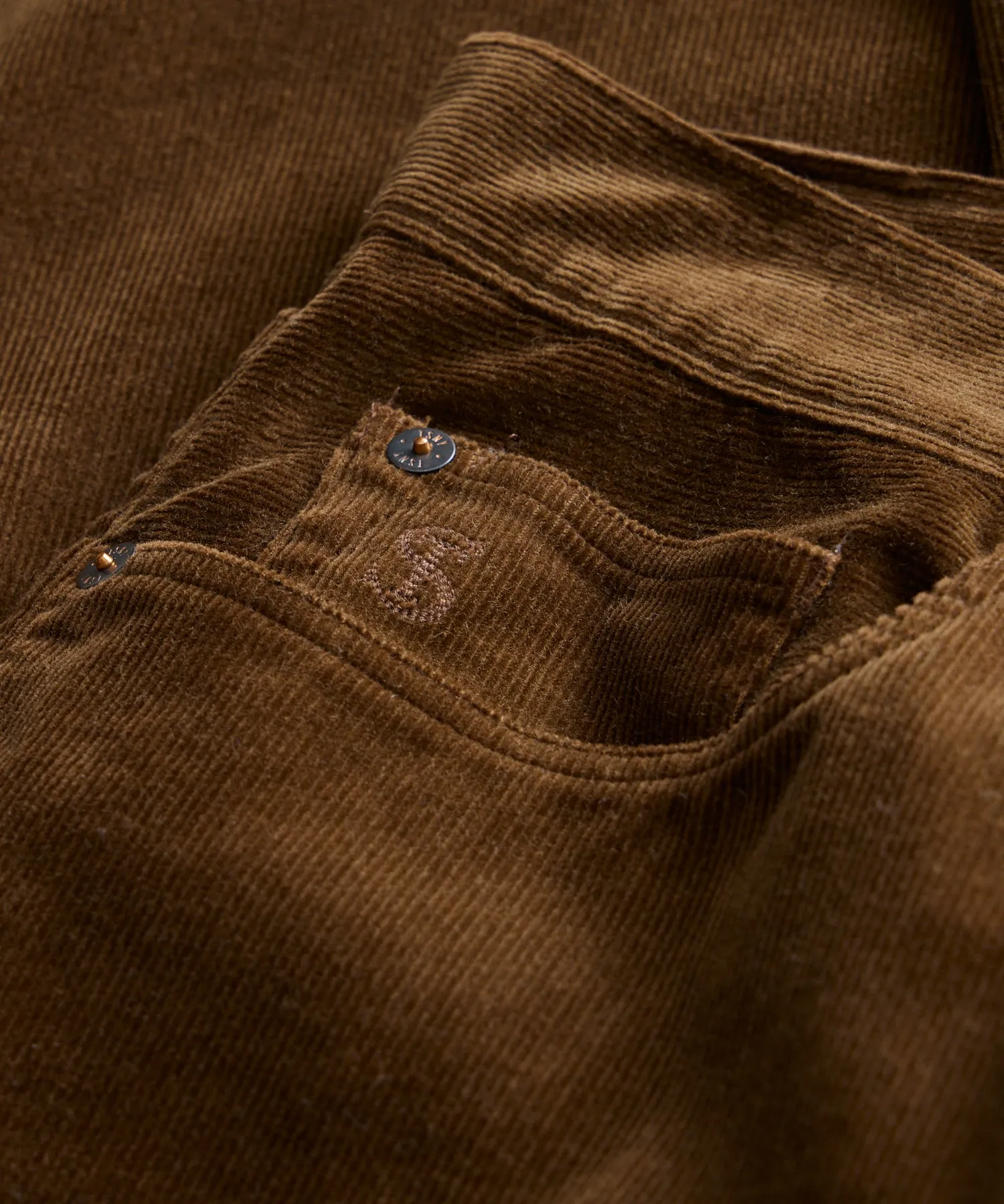 Slim Fit 5-Pocket Corduroy Pant in Glazed Pecan