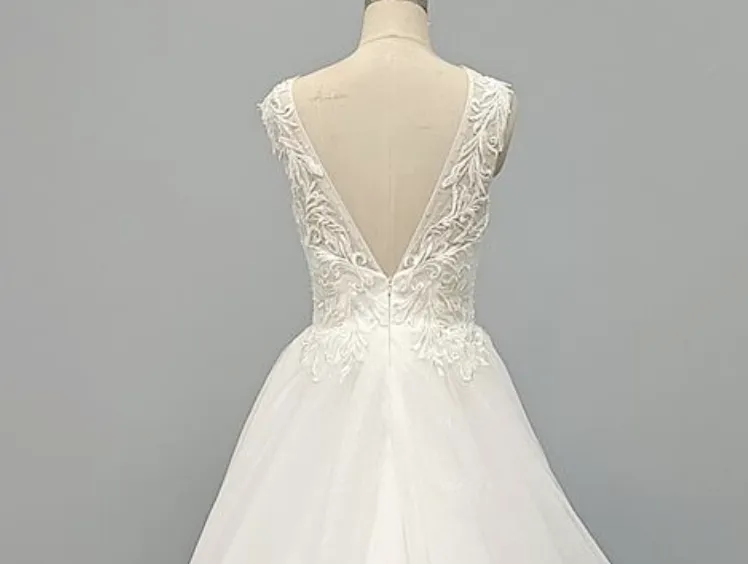 Tulle Lace V Neck A Line Wedding Bridal Gown