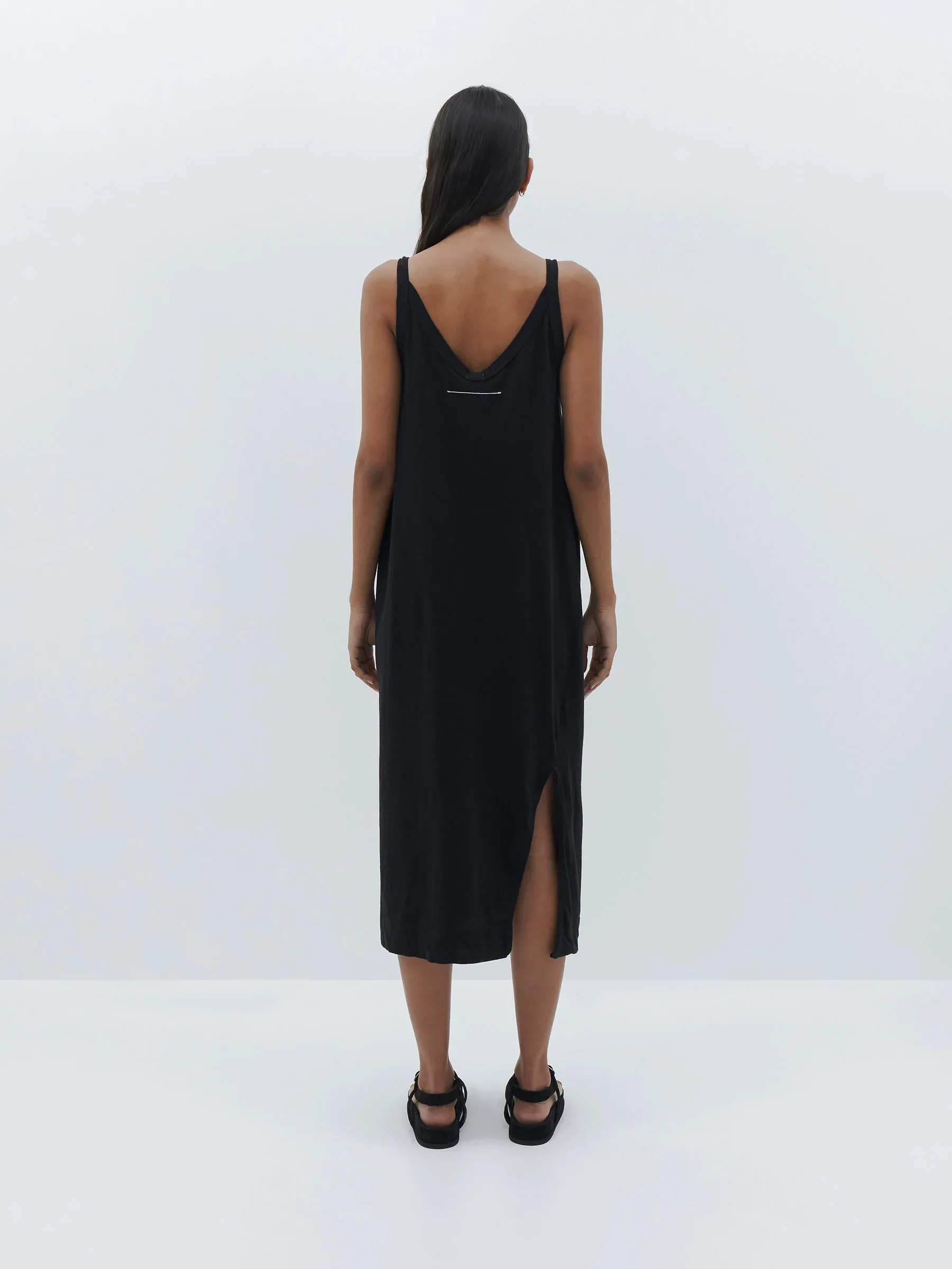 V NECK JERSEY SLIP DRESS - BLACK